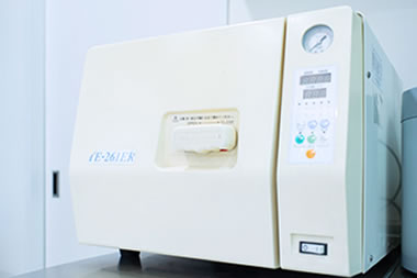 オートクレーブ滅菌器